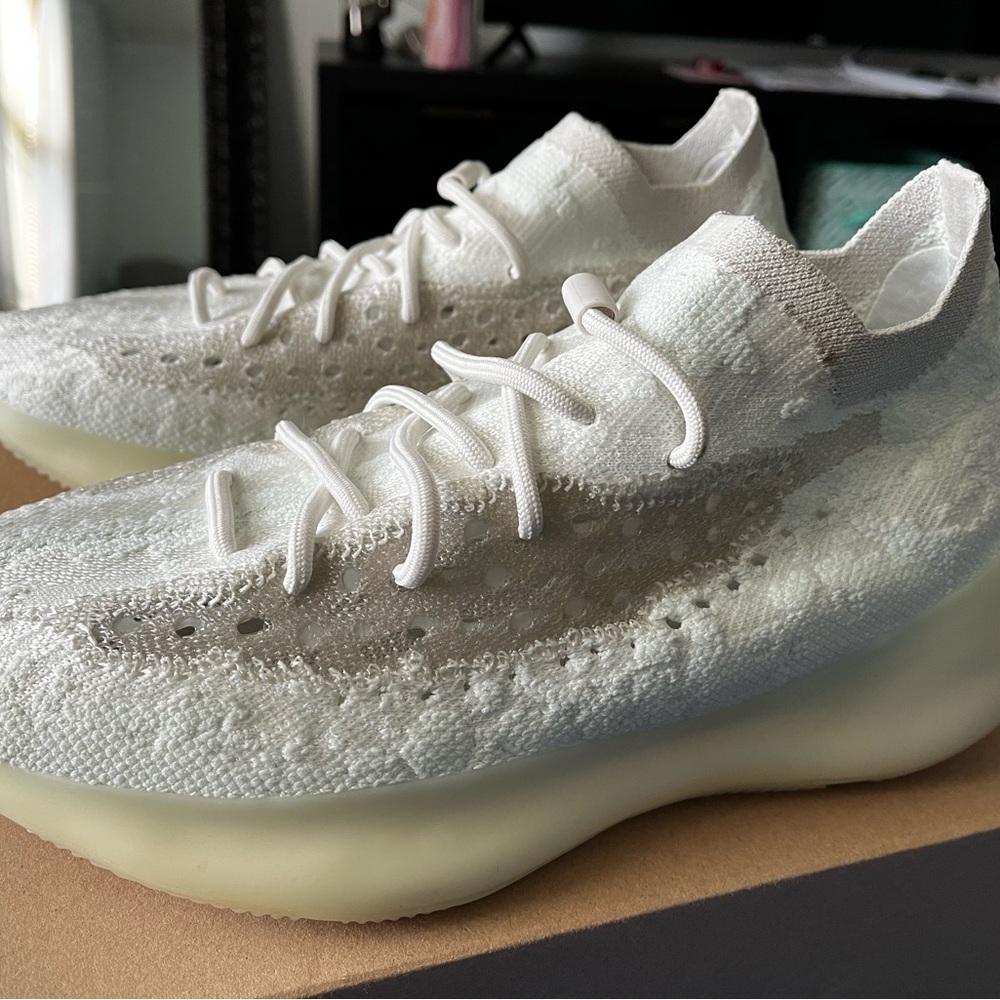 Yeezy Mens Sneakers